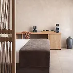 리조트 Ella Helea