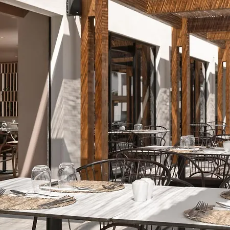 Üdülőközpont Helea Lifestyle 5*